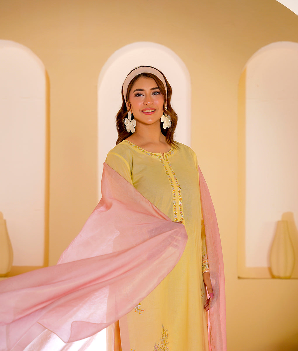 Embroidered Lawn Suit By Winara