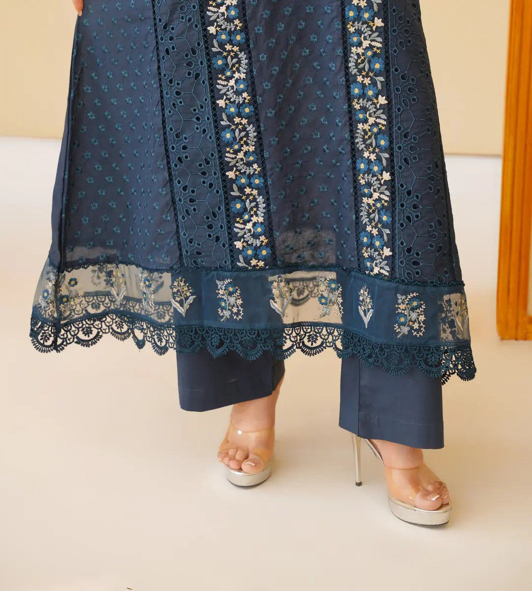 Embroidered Lawn Cotton Suit by Winara
